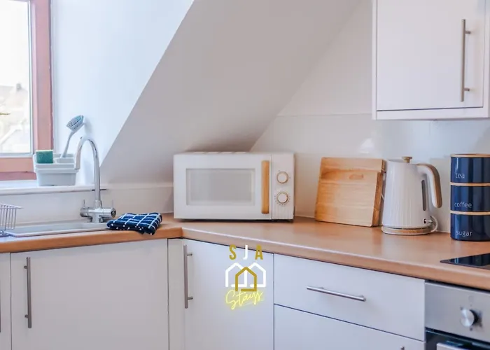Summerfield Stay - Sja Stays - Modern 1 Bed Apartment